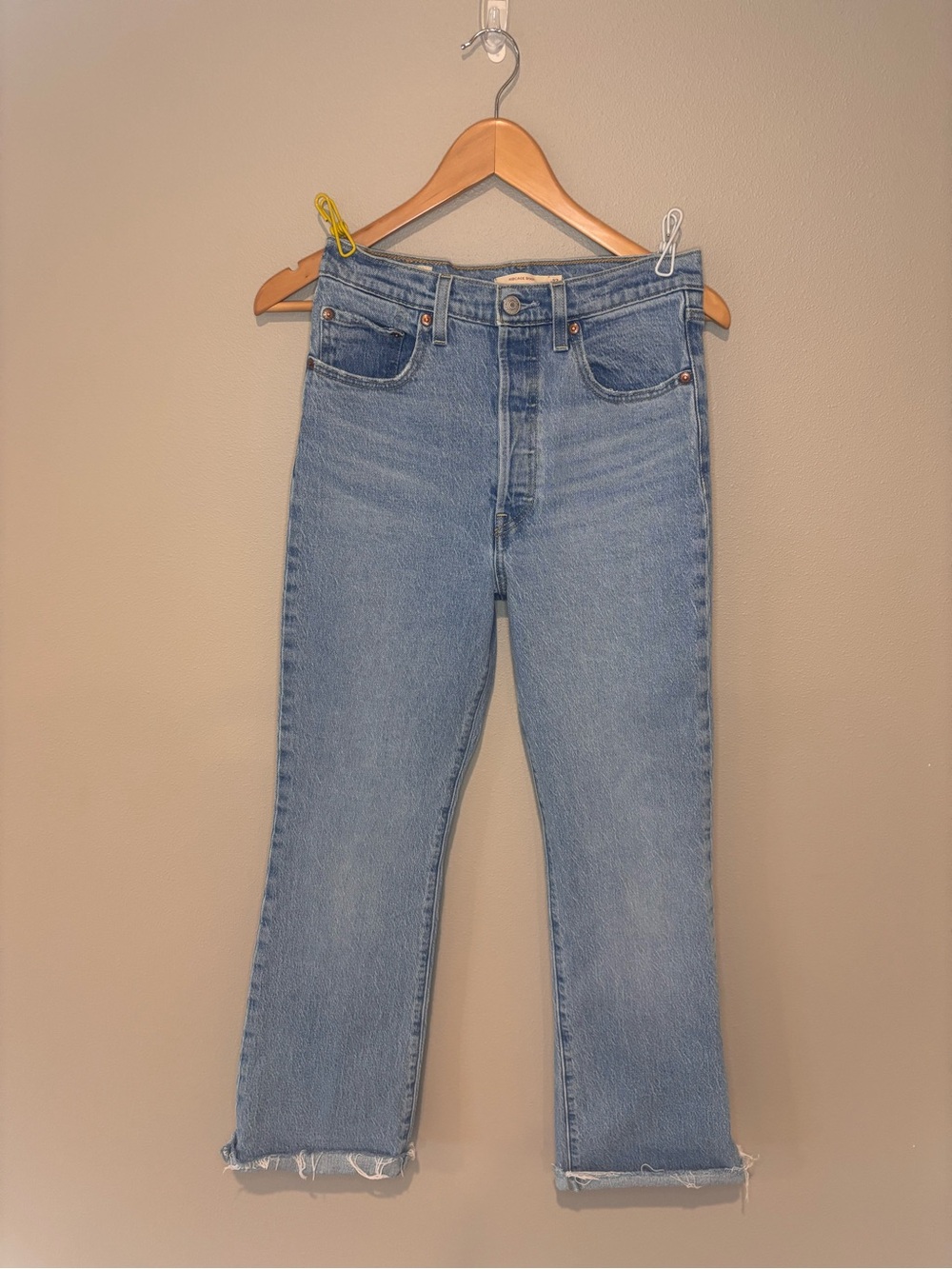 LEVI’S Ribcage High Rise Light Blue Light Wash Straight Leg Women's Jeans Sz 27 - Picture 1 of 14